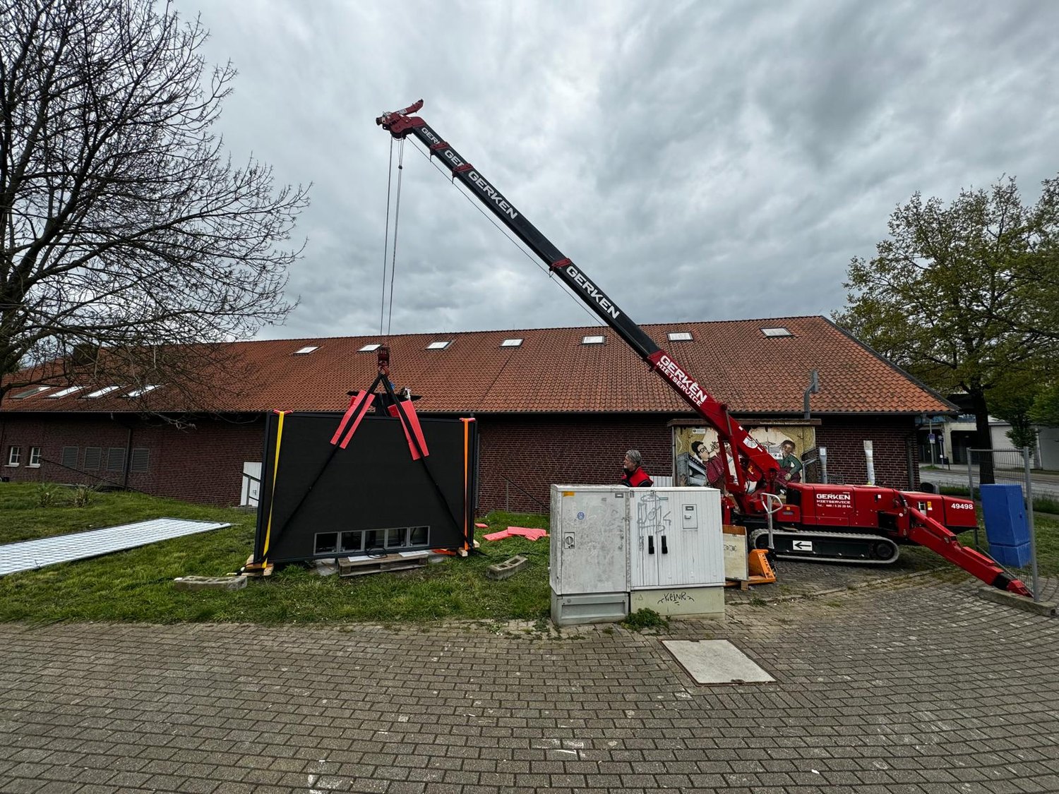 Steinhof Duisburg – Werbepylon 2